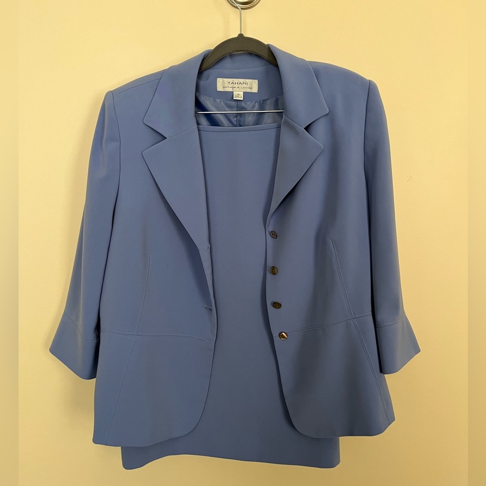 Tahari ASL size 14 Periwinkle 2piece Skirt Suit in Excellent Condition
